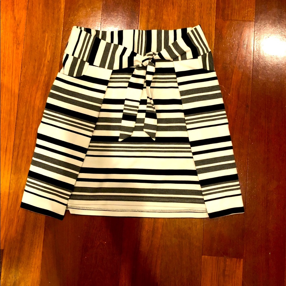 CAbi size xs Striped skirt